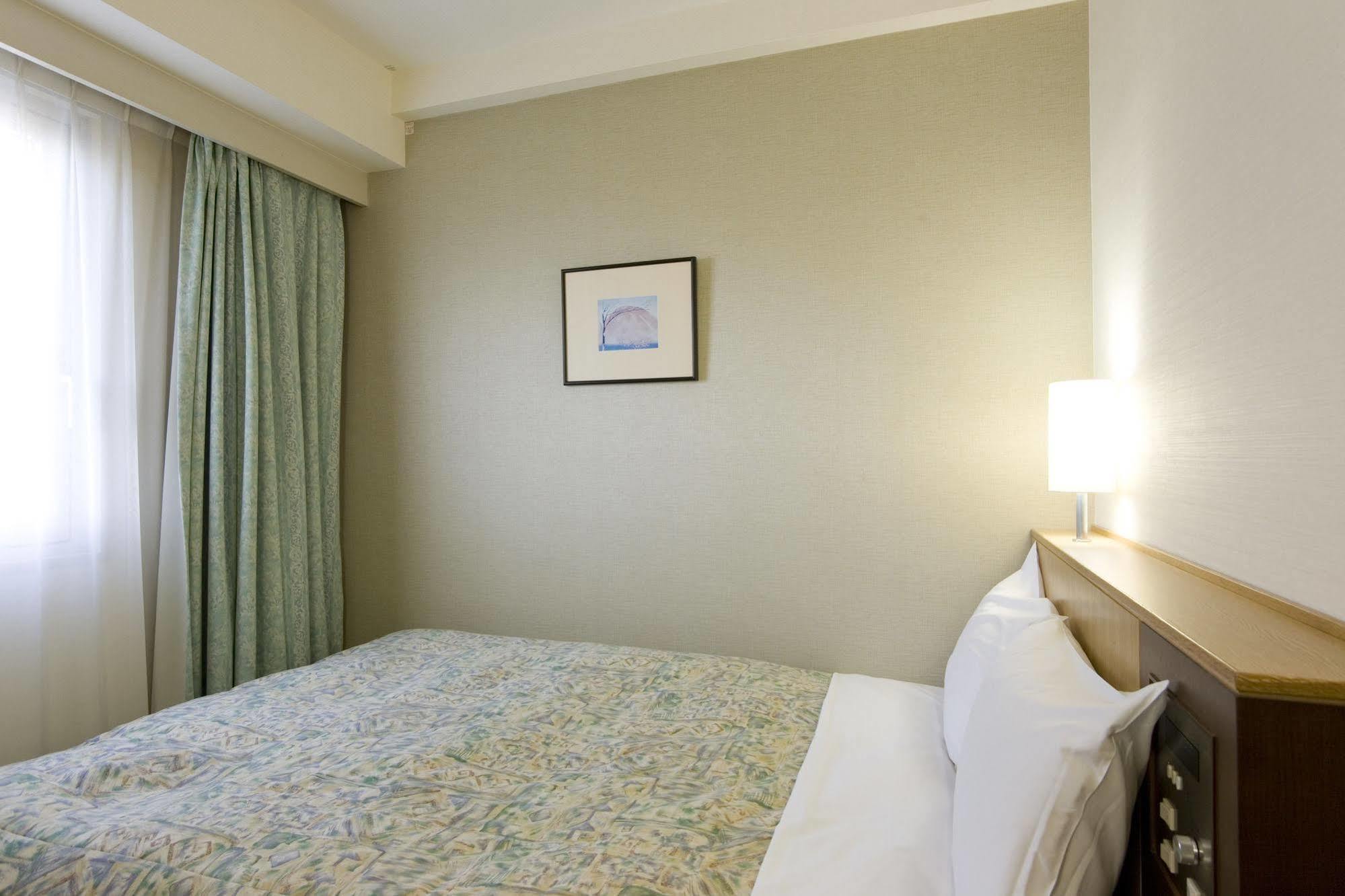 Unizo Asakusa 3*