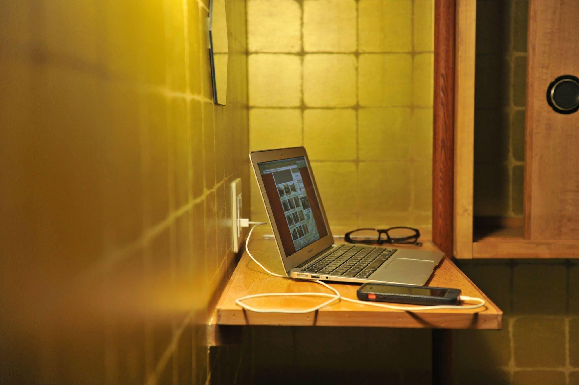 Khaosan Tokyo Samurai Capsule hotel *