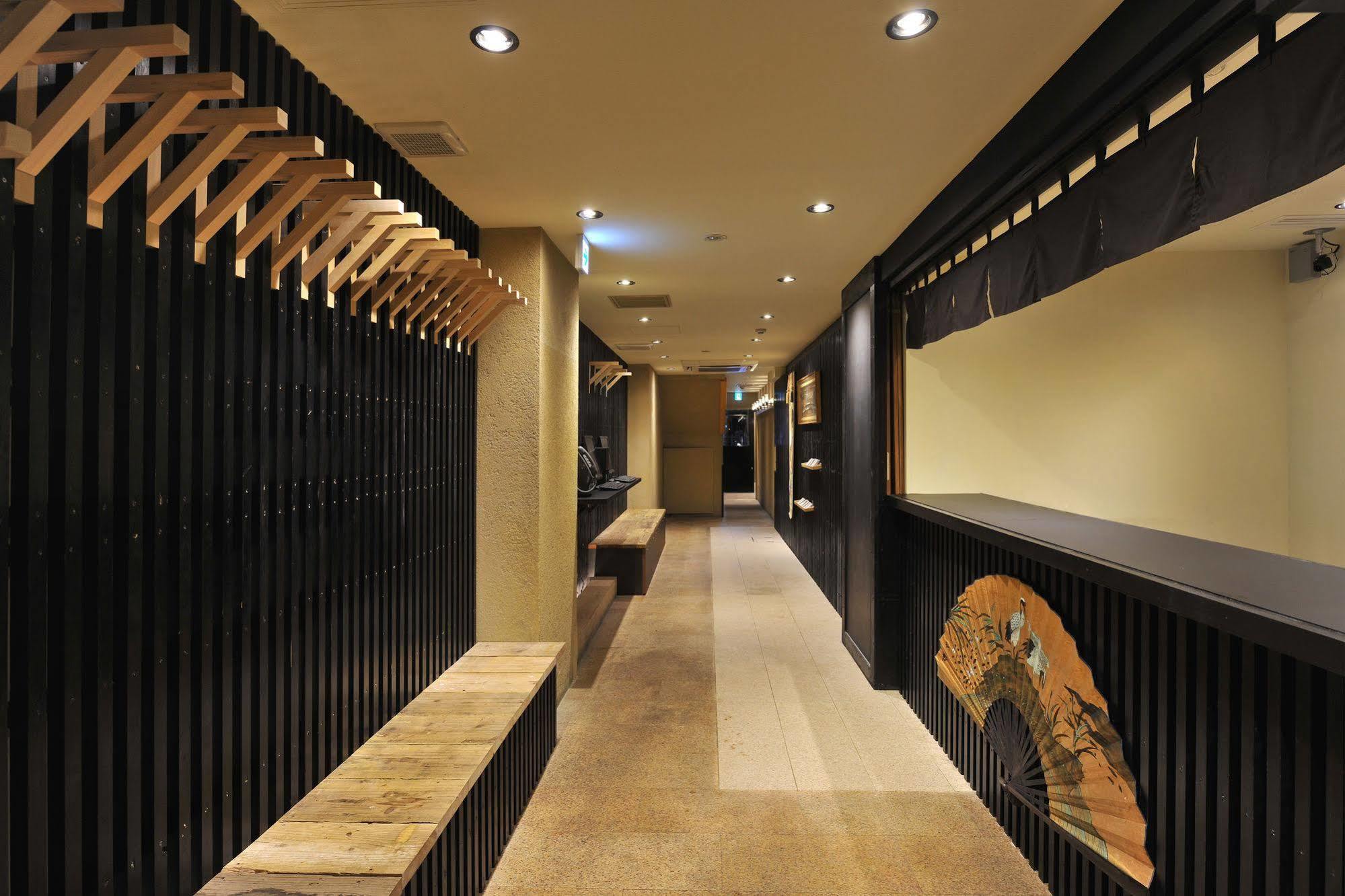 Khaosan Tokyo Samurai Capsule hotel *
