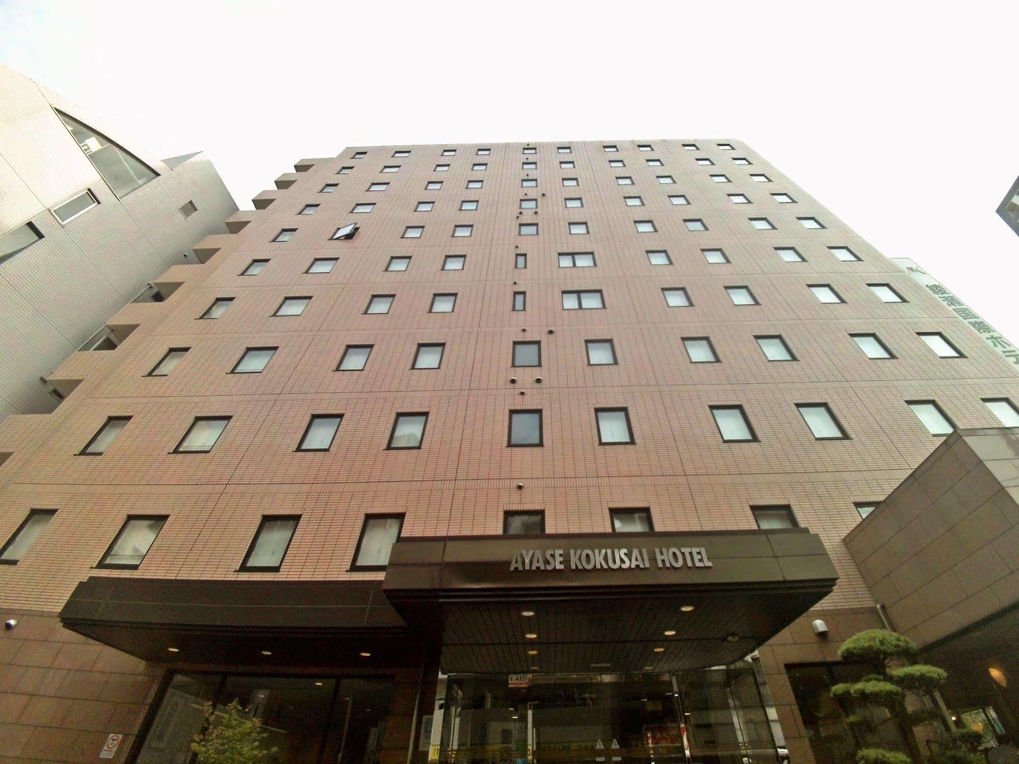 Smile Ayase Ekimae Hotel