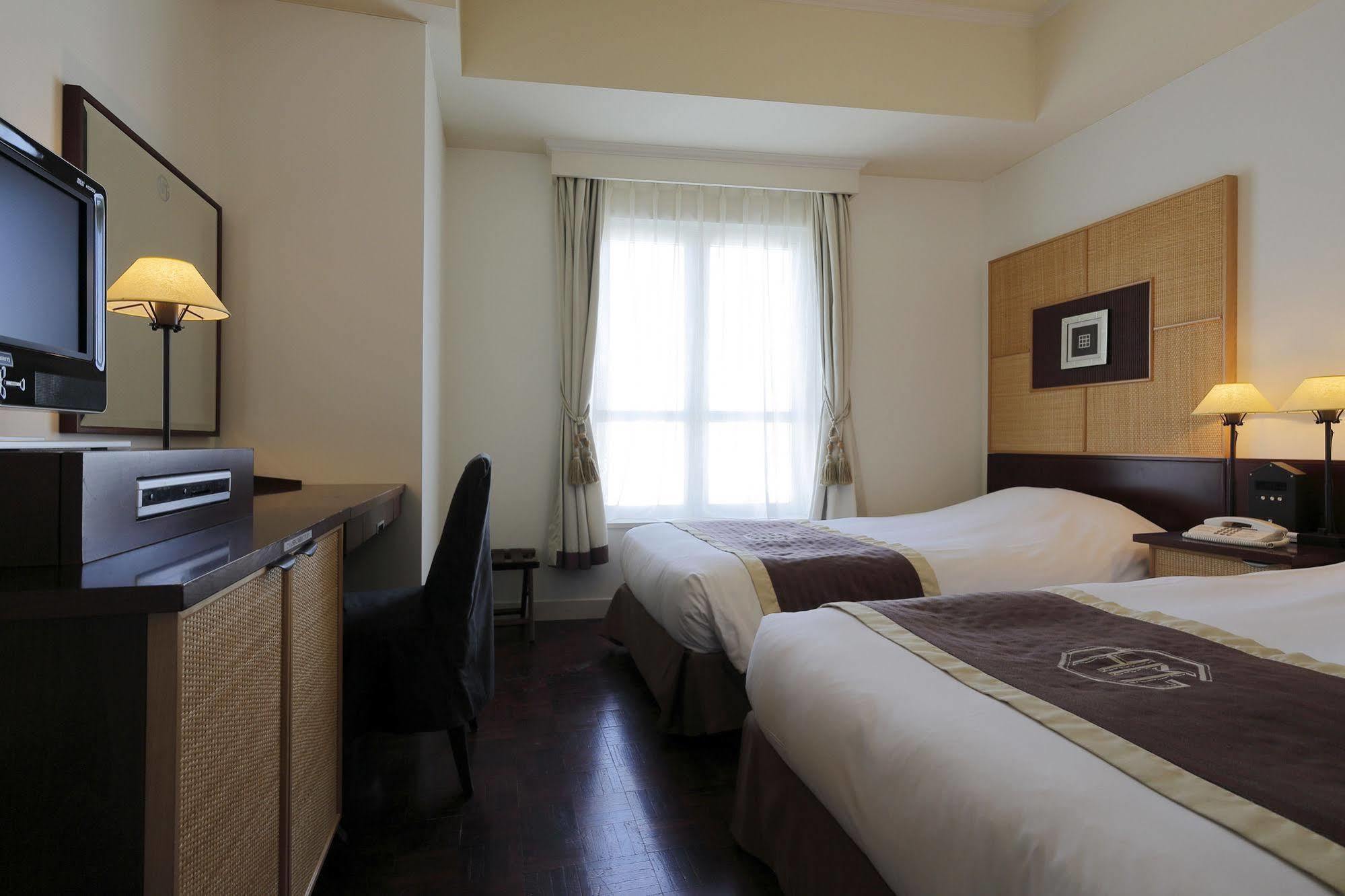 Monterey Ginza 4*
