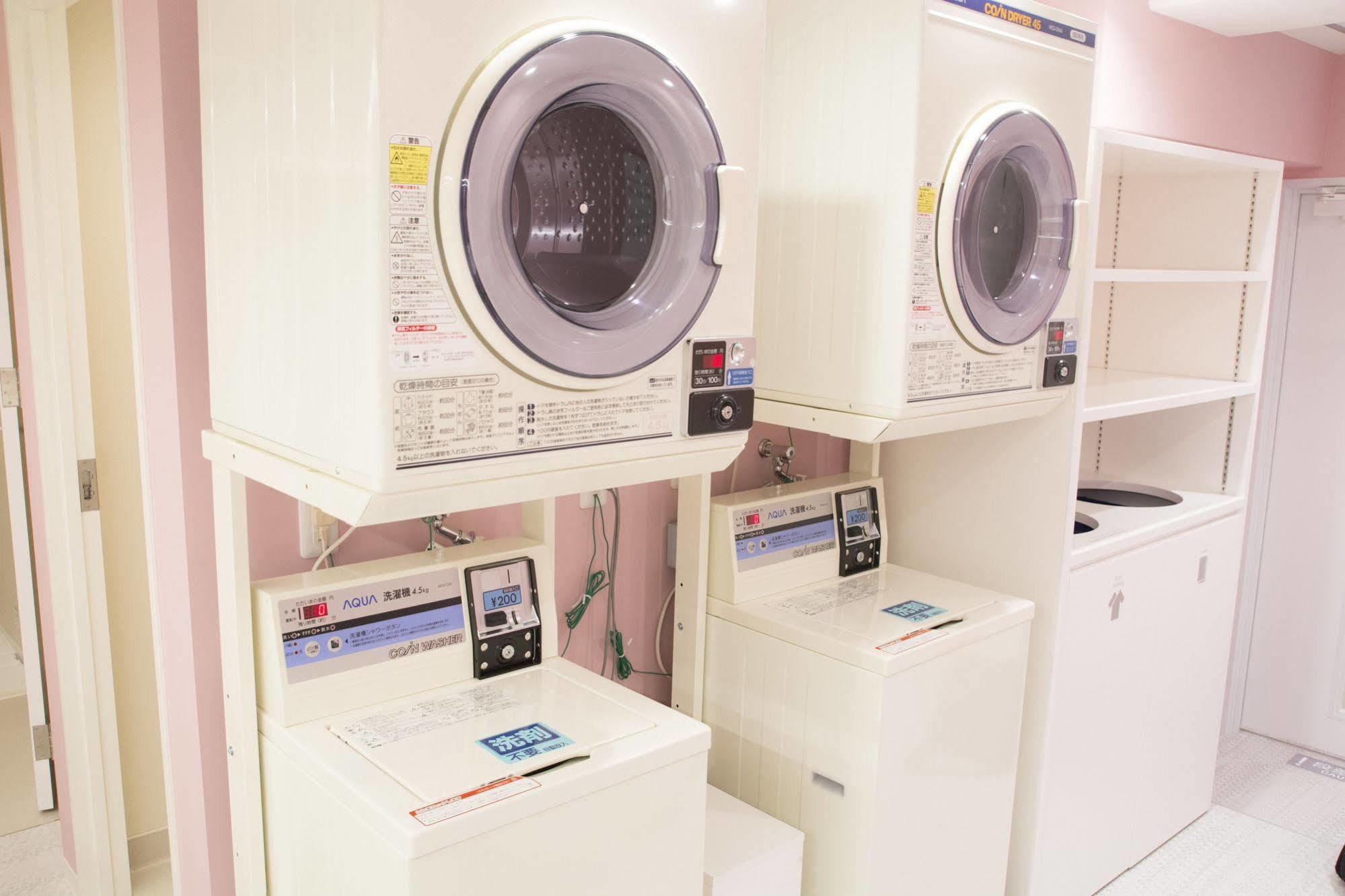 Capsule hotel Akihabara Bay 2*