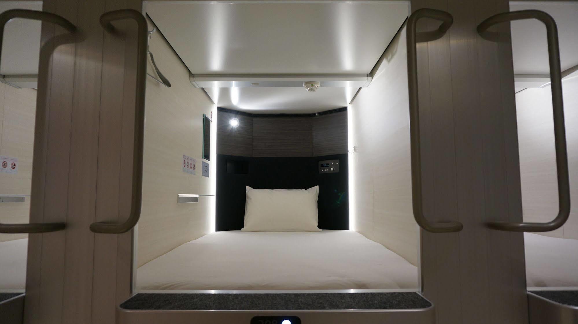 Akihabara Bay Capsule hotel 2*