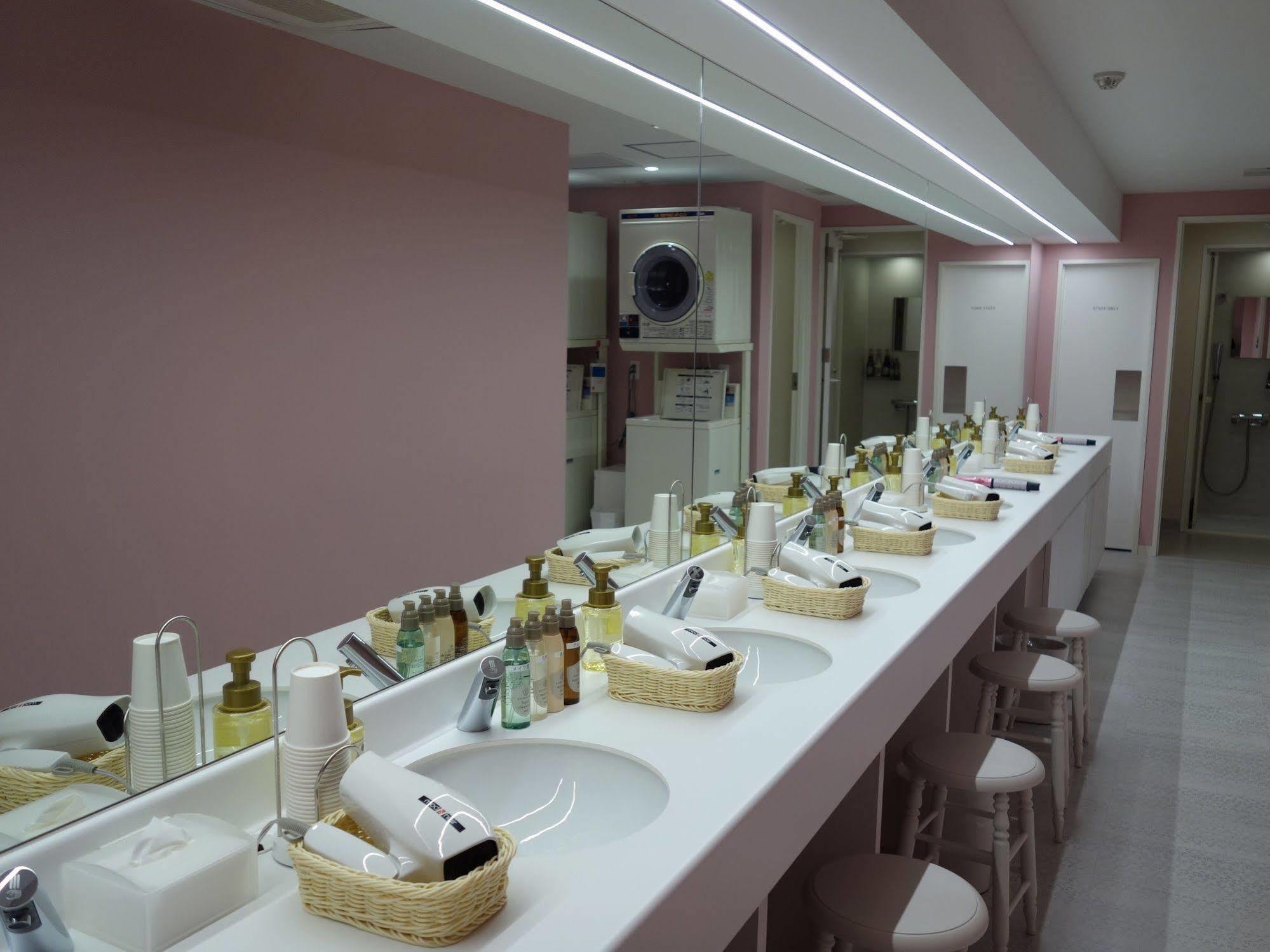 Akihabara Bay Capsule hotel