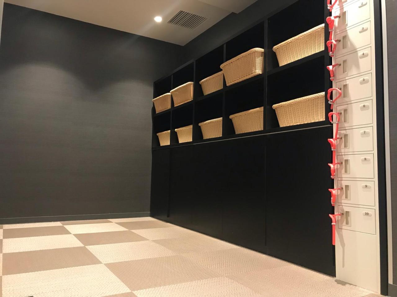 First Nishiazabu Capsule hotel