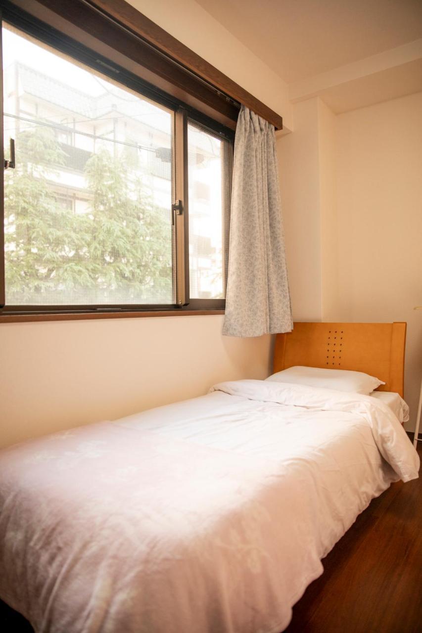 F2 Iimura Tei Asakusa Guest house *