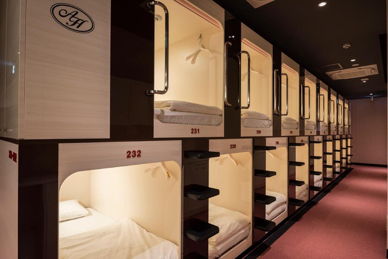 Capsule hotel Albida Aoyama Tokyo