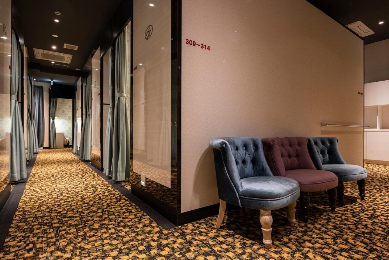 Albida Aoyama Capsule hotel Tokyo