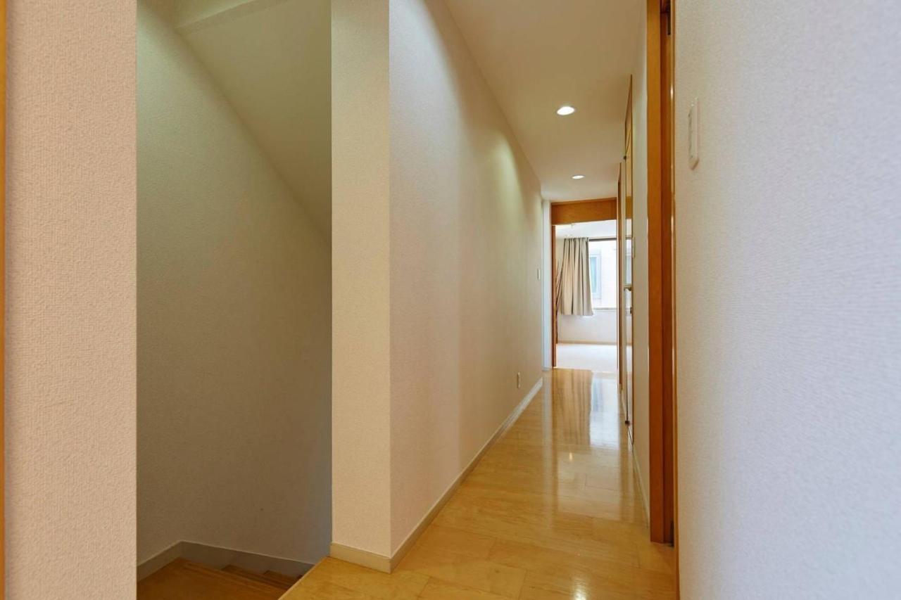 3 Bedroom Luxury House Aa/#007 Apartment
