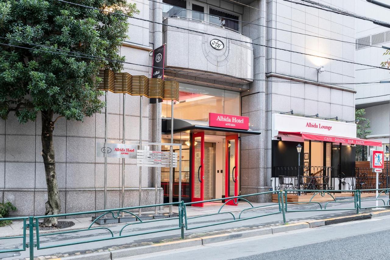 Capsule hotel Albida Aoyama *