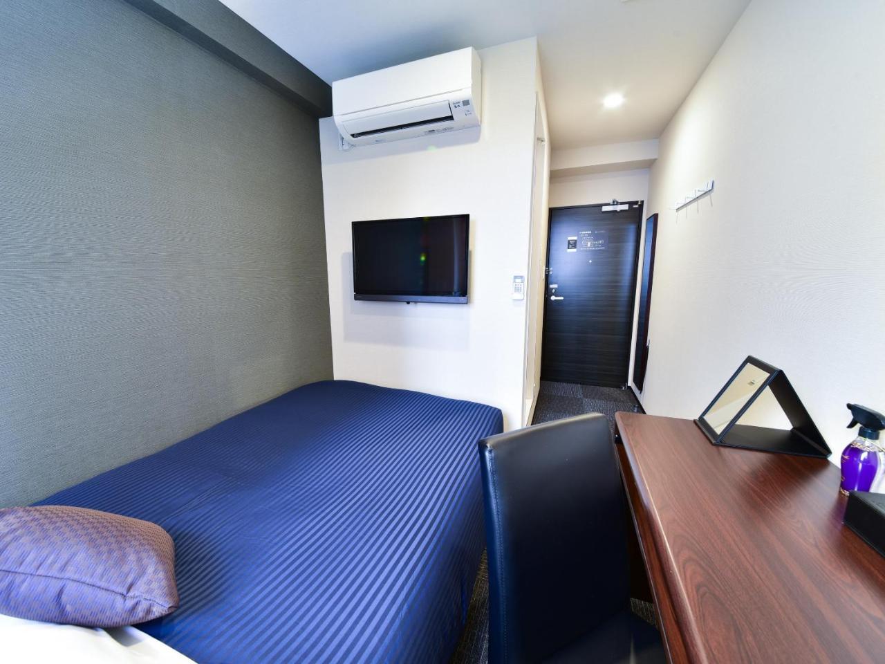 Livemax Toyosu-ekimae Tokyo