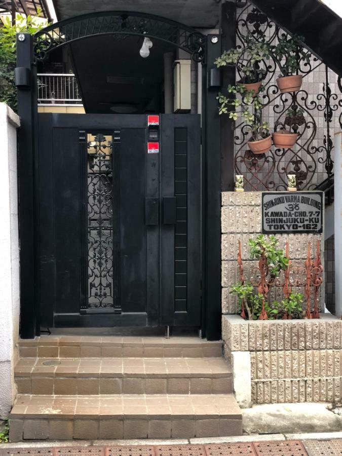 Shinjuku 103 Apartment *