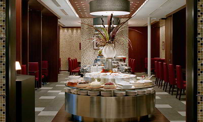 Mitsui Garden Shiodome Italia-gai - 4*