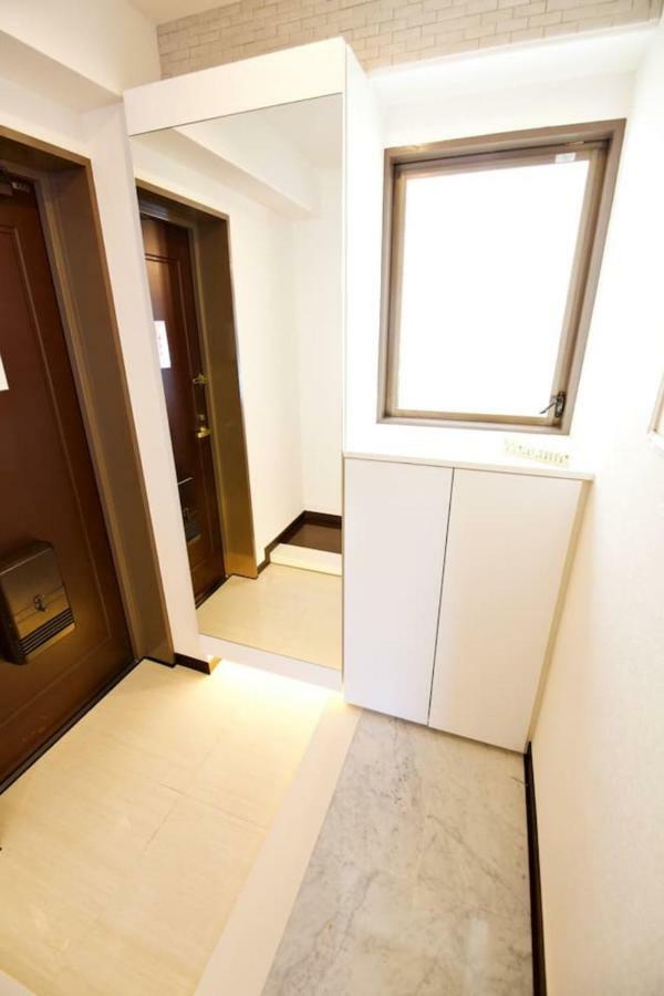 Kanbe Building 301