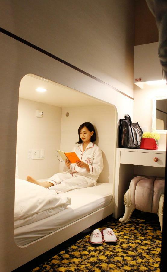 Albida Aoyama Capsule hotel
