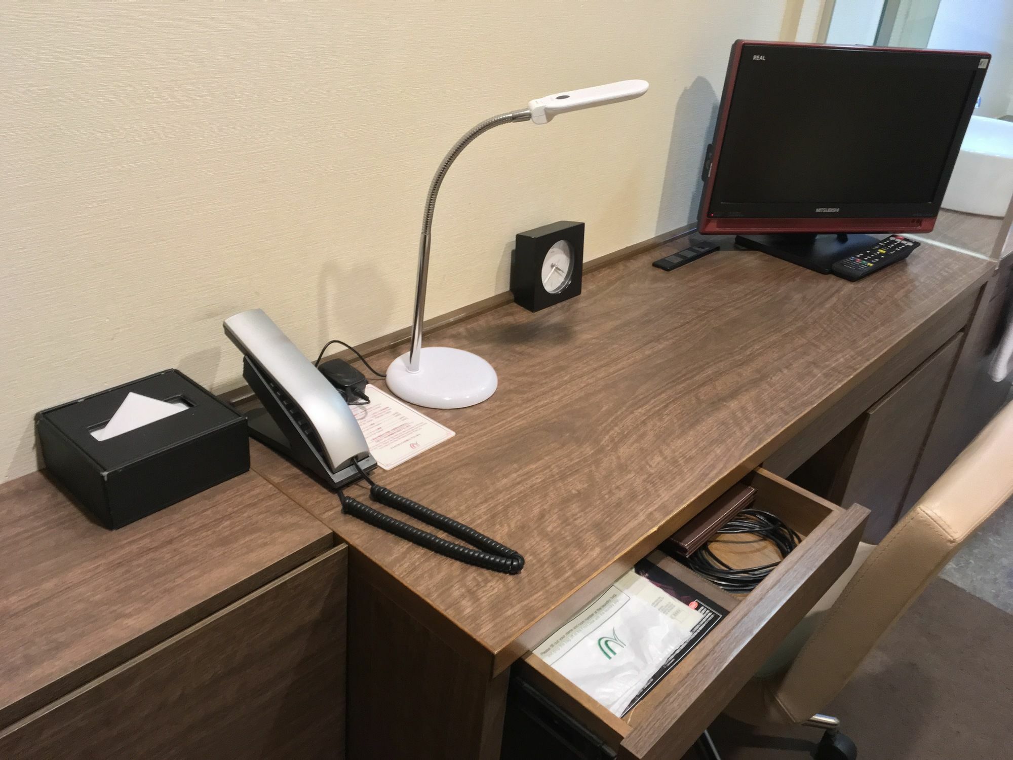 Nishitetsu Kamata 3*