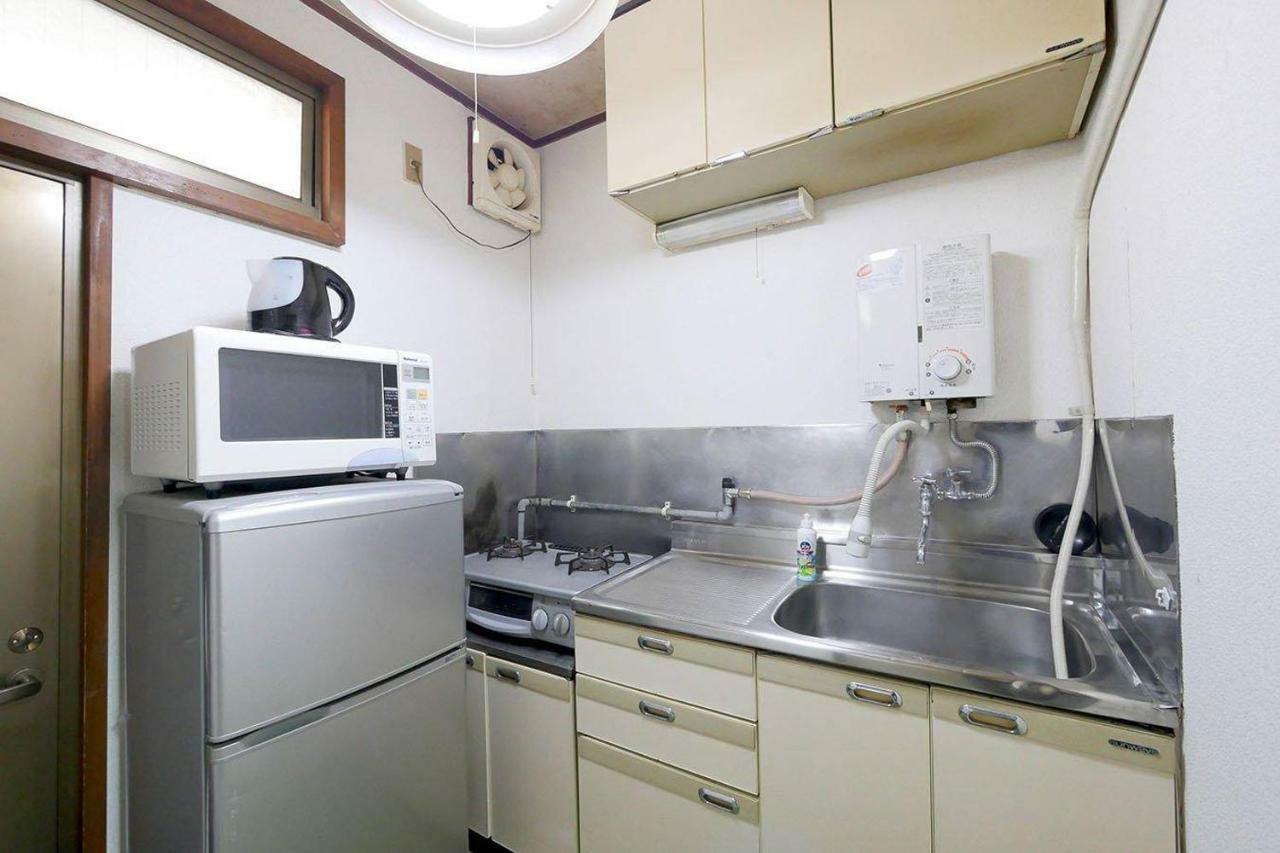 Apartment T In Kitashinjuku Tokyo