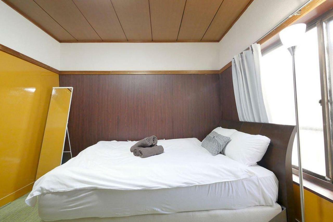 T In Kitashinjuku Apartment