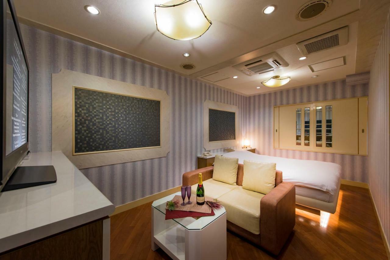 Linden Oji (adults Only) Tokyo