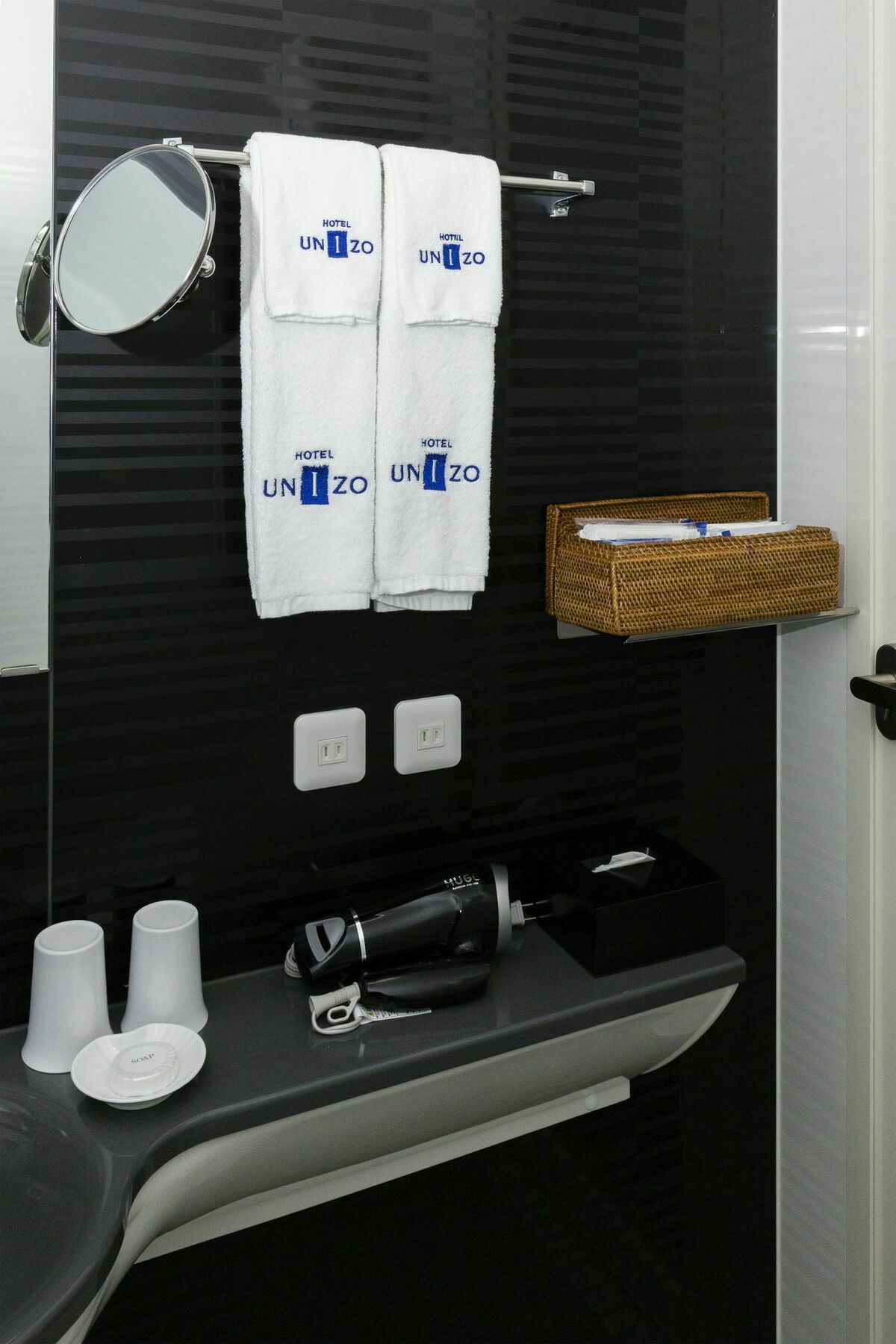 Unizo Ginza-itchome 3*