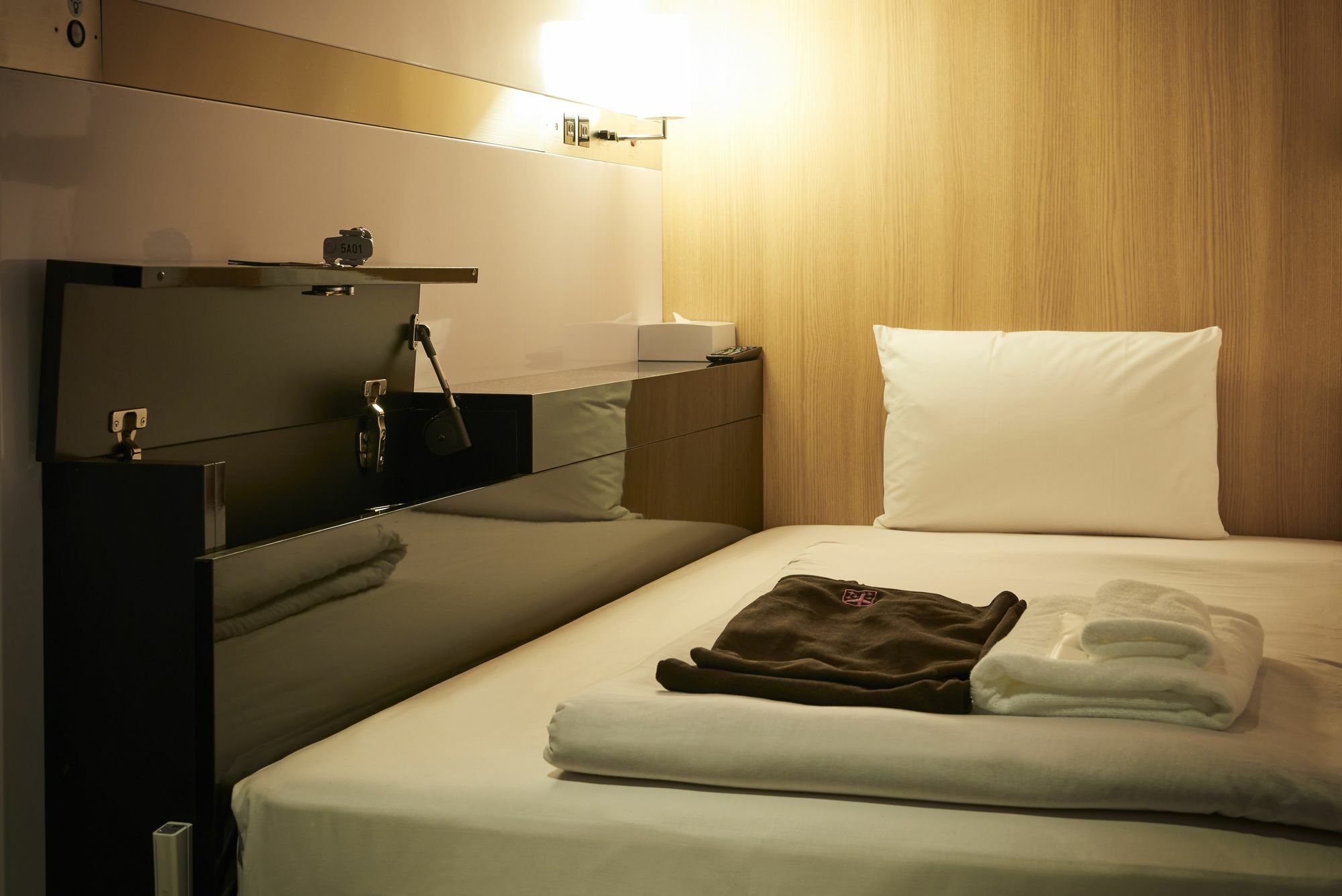First Nihonbashiyokoyamacho Capsule hotel Tokyo