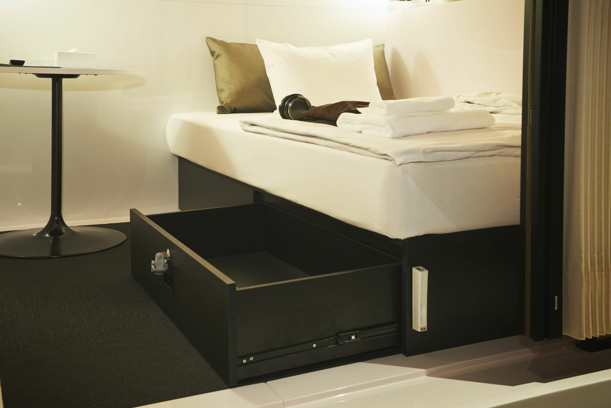 First Nihonbashiyokoyamacho Capsule hotel