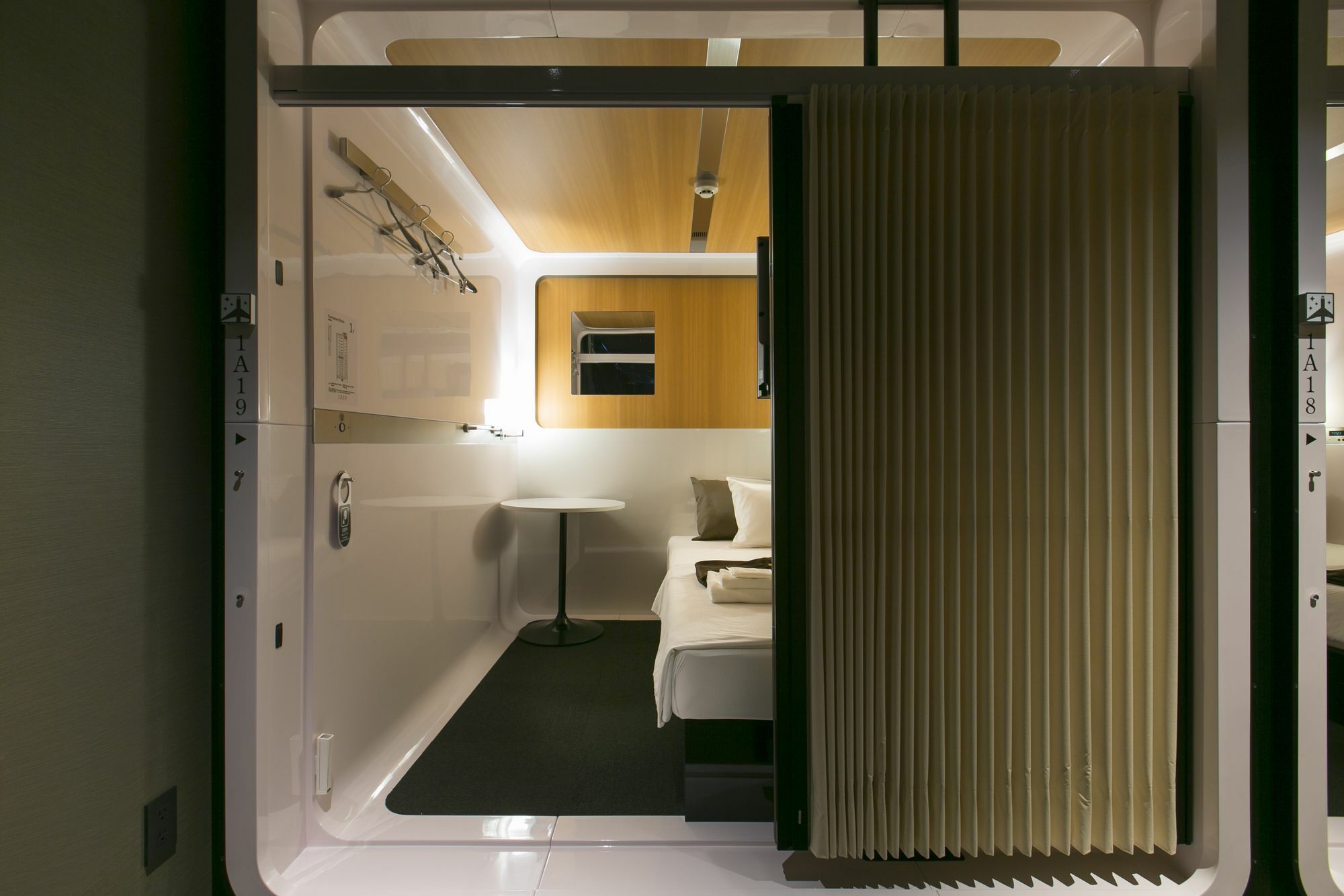First Nishiazabu Capsule hotel