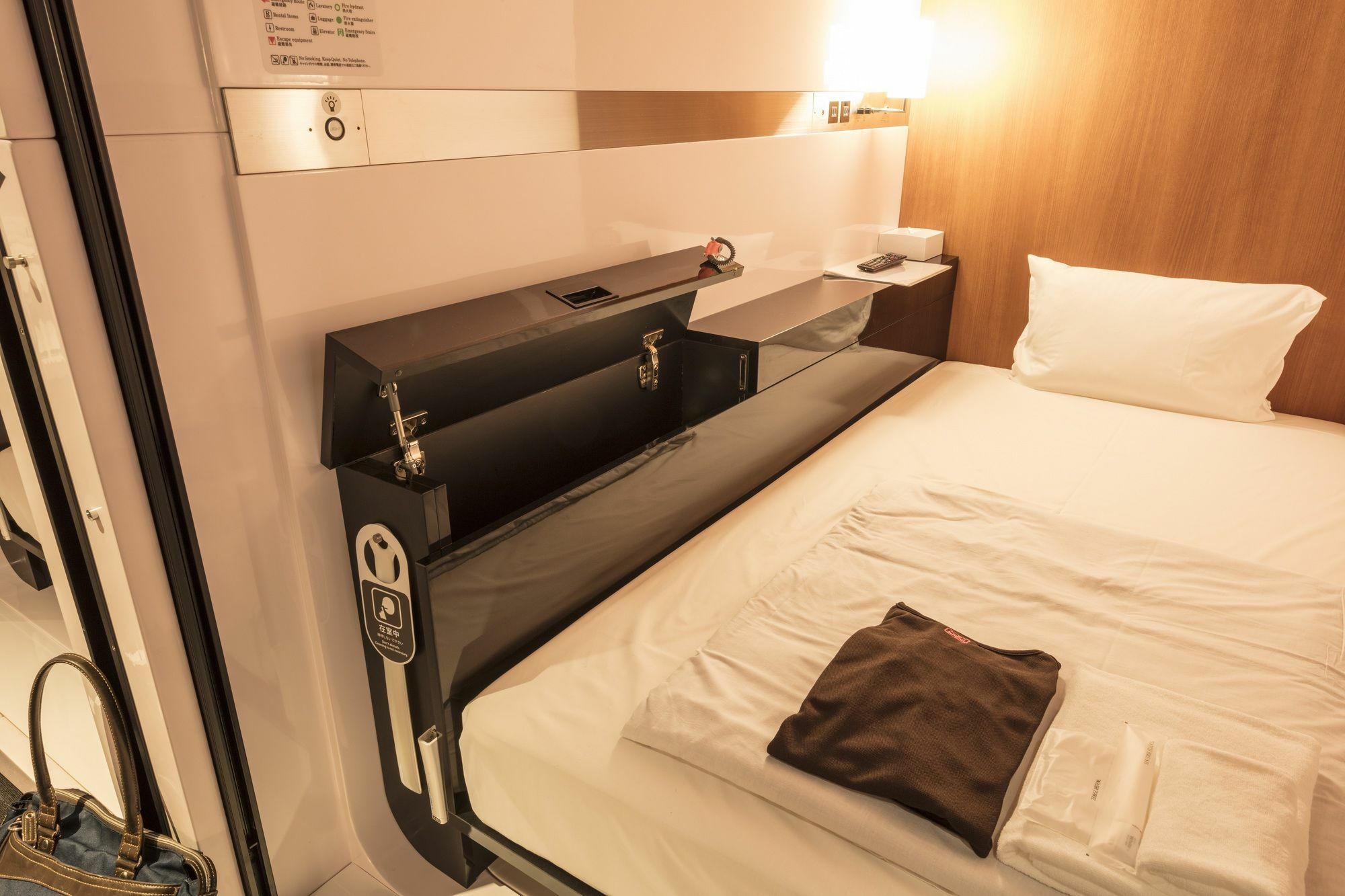 First Nishiazabu Capsule hotel *