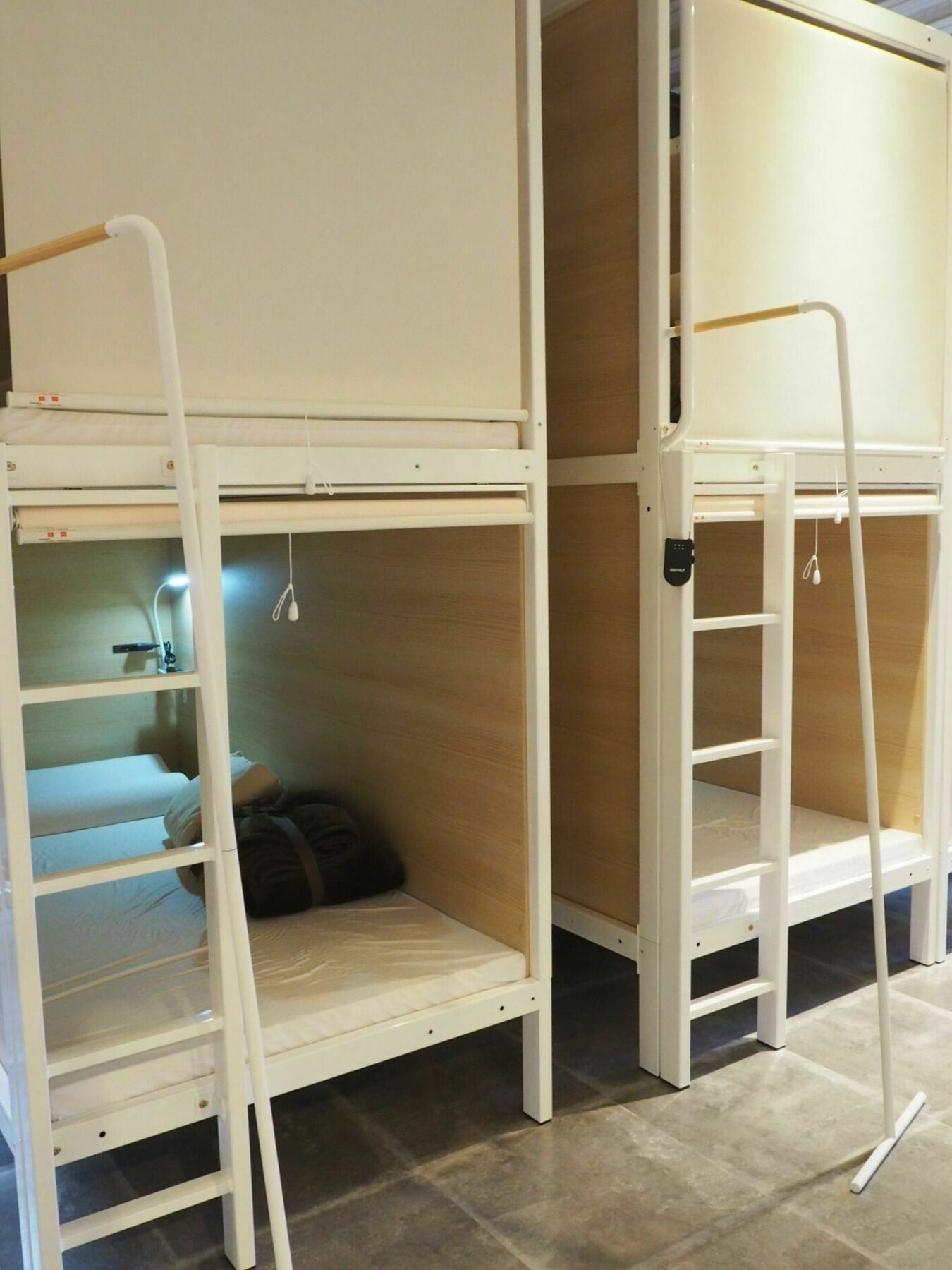 Bed And Yoga - Hostel, Caters To Women