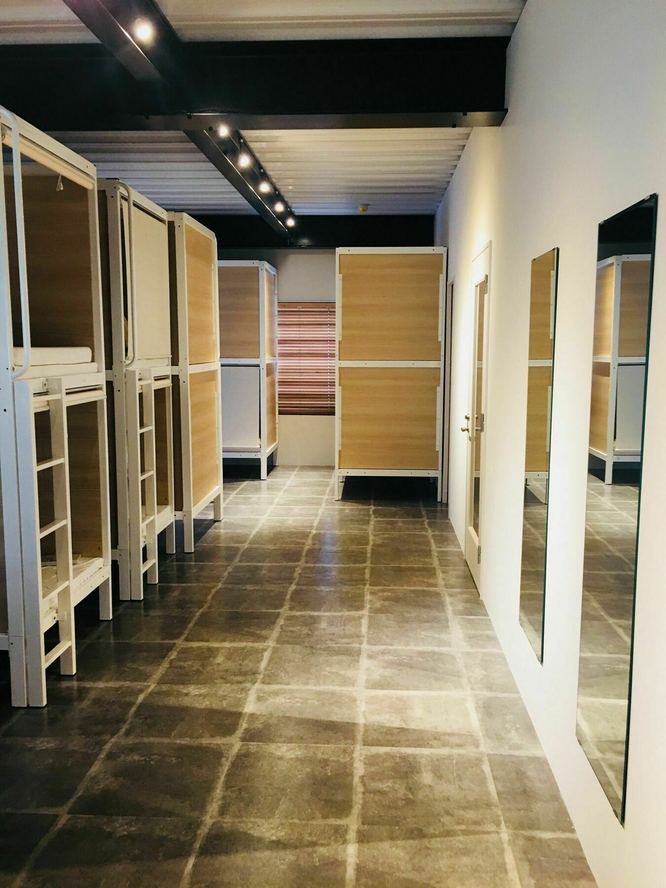 Bed And Yoga - Hostel, Caters To Women Hotel Tokyo