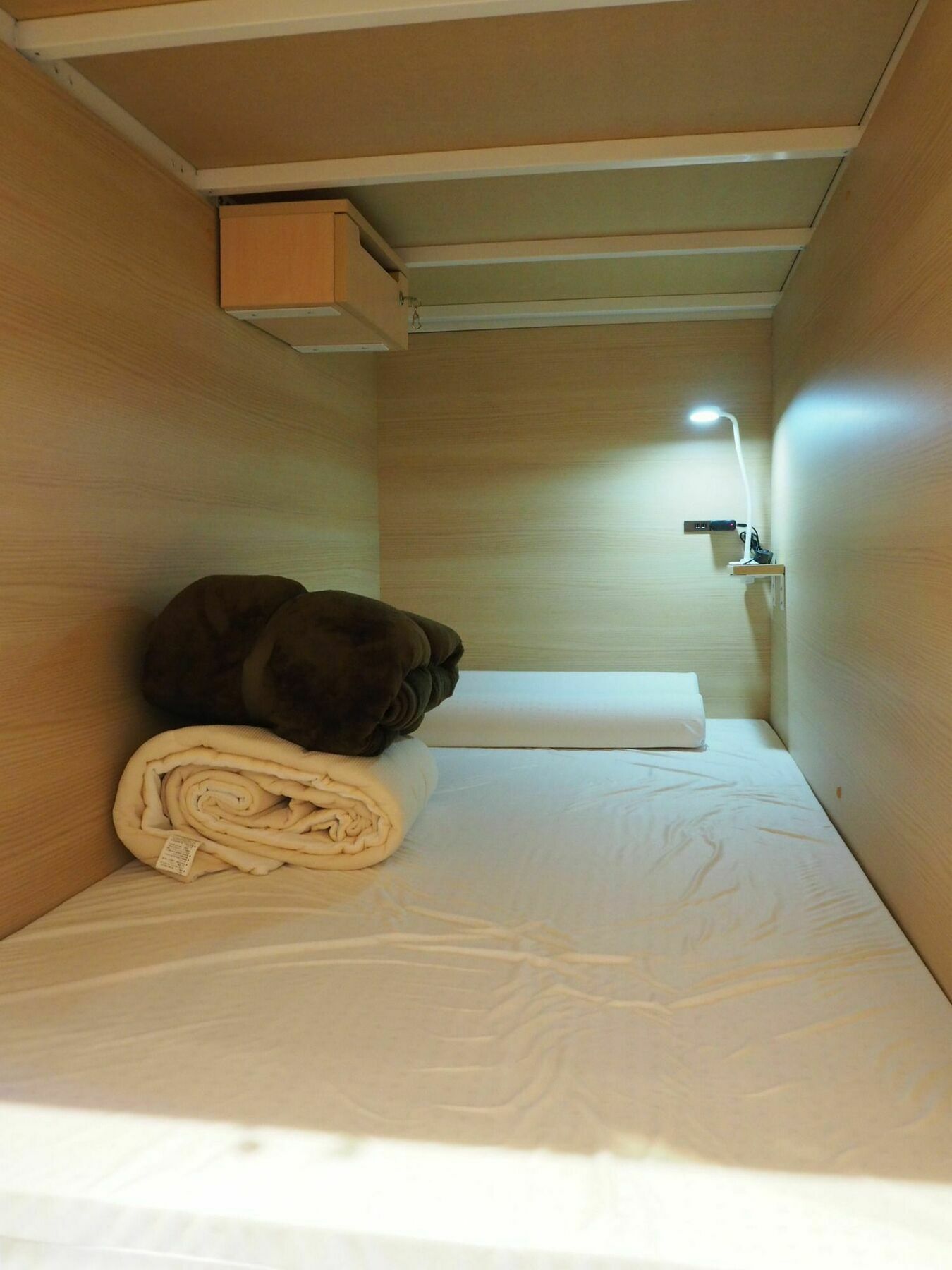 Bed And Yoga - Hostel, Caters To Women Hotel 2*