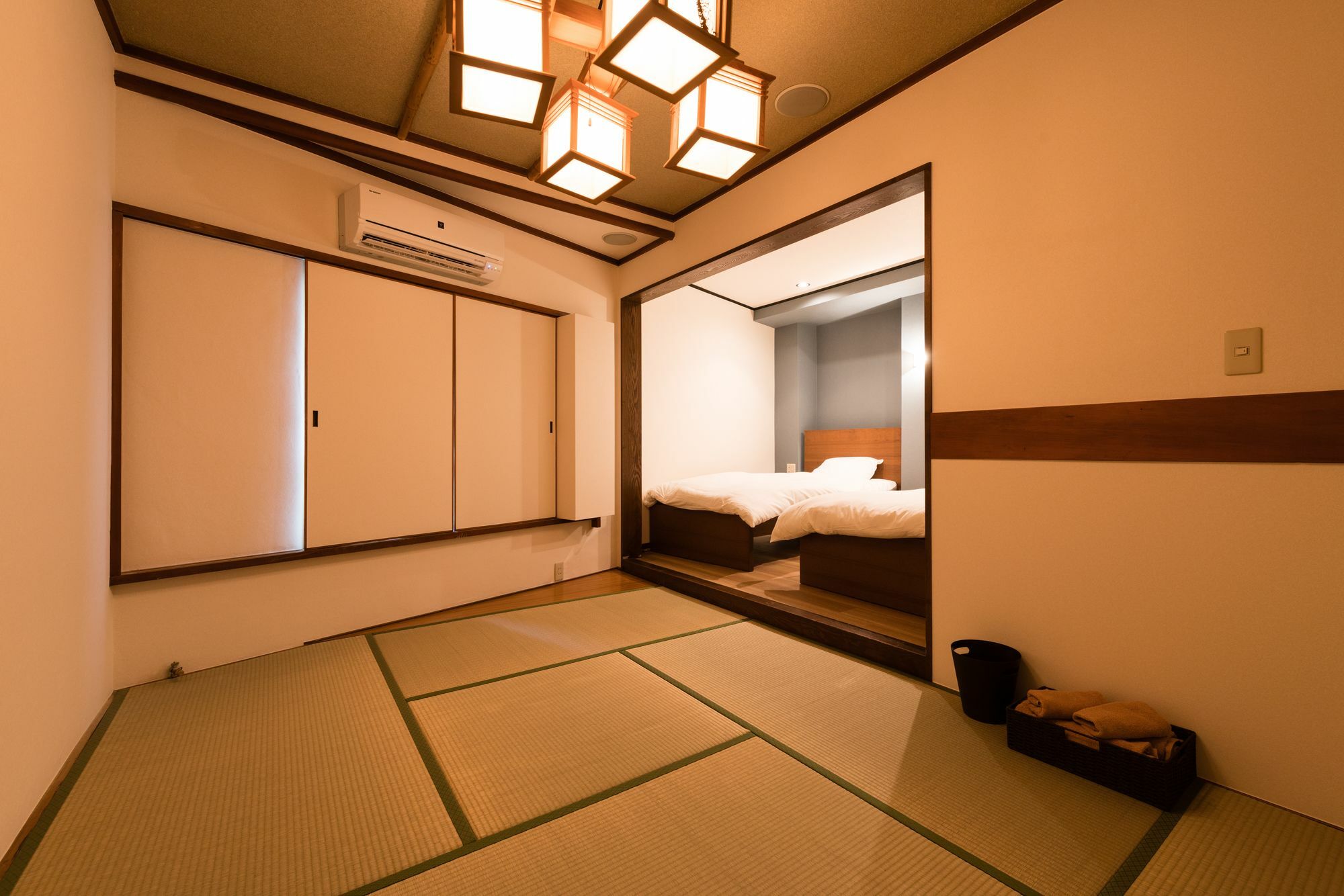 Ouji Music Lounge Hostel *