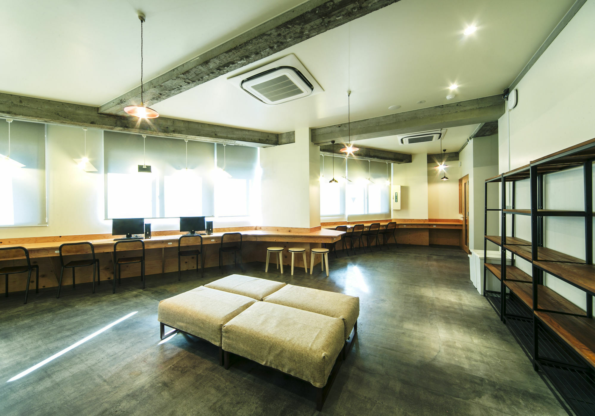 Wise Owl Hostel *