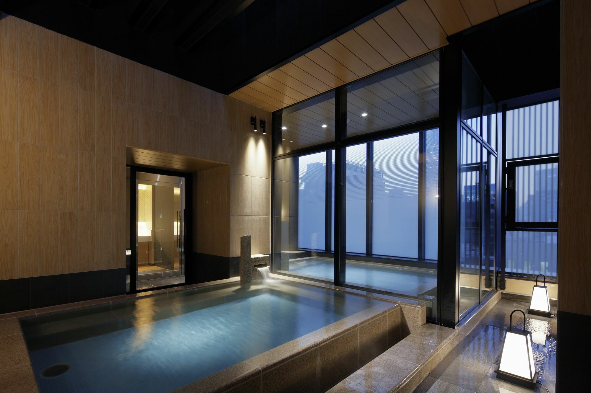 Candeo Shimbashi Hotel 4*
