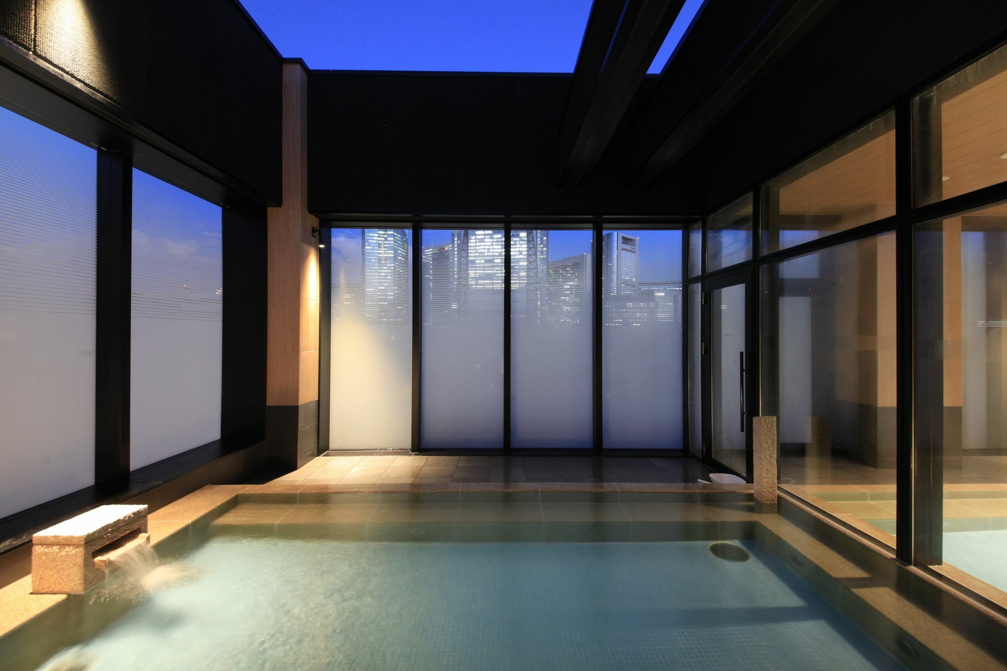 Hotel Candeo Shimbashi 4*