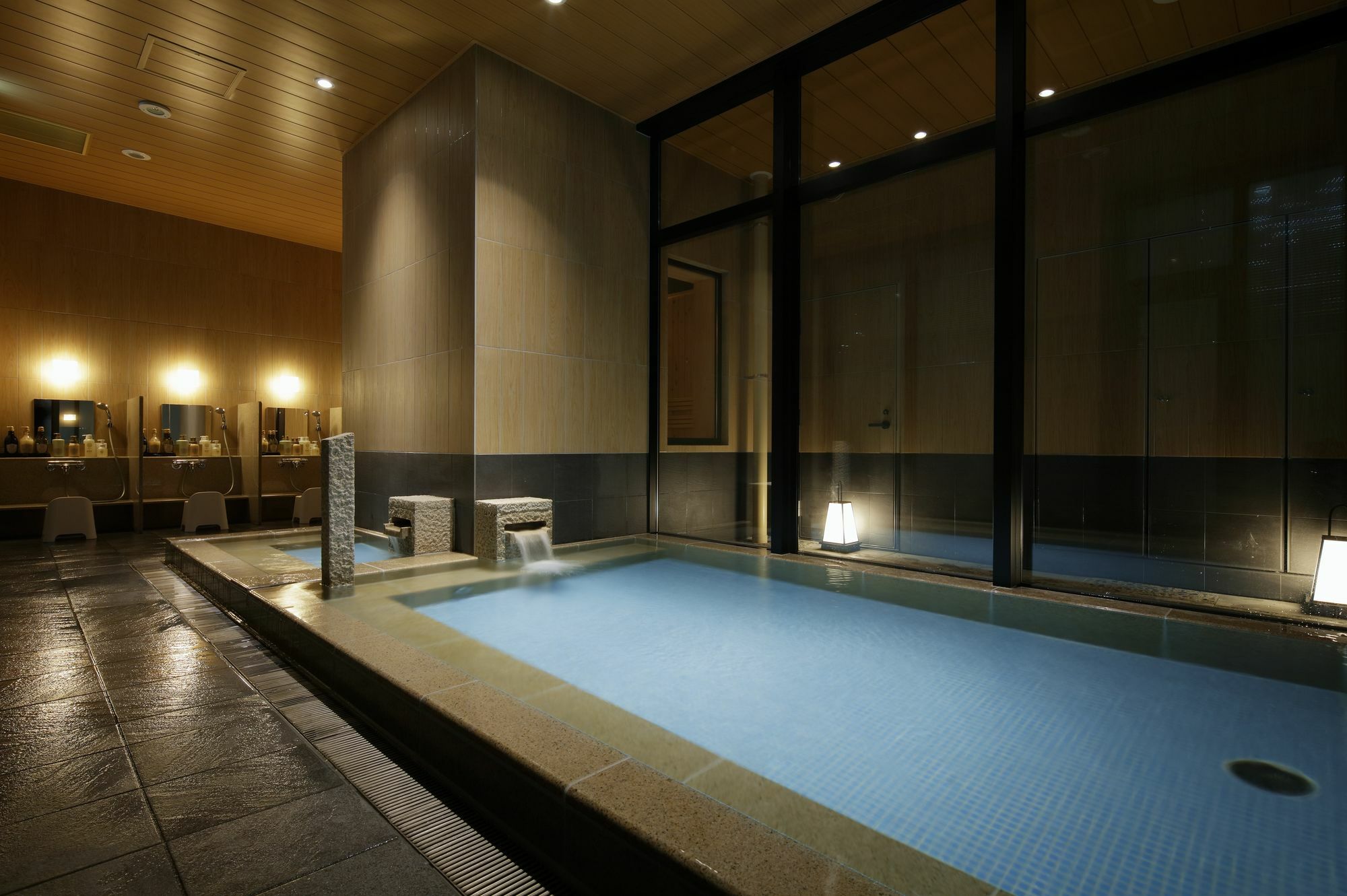 Candeo Shimbashi Hotel Tokyo