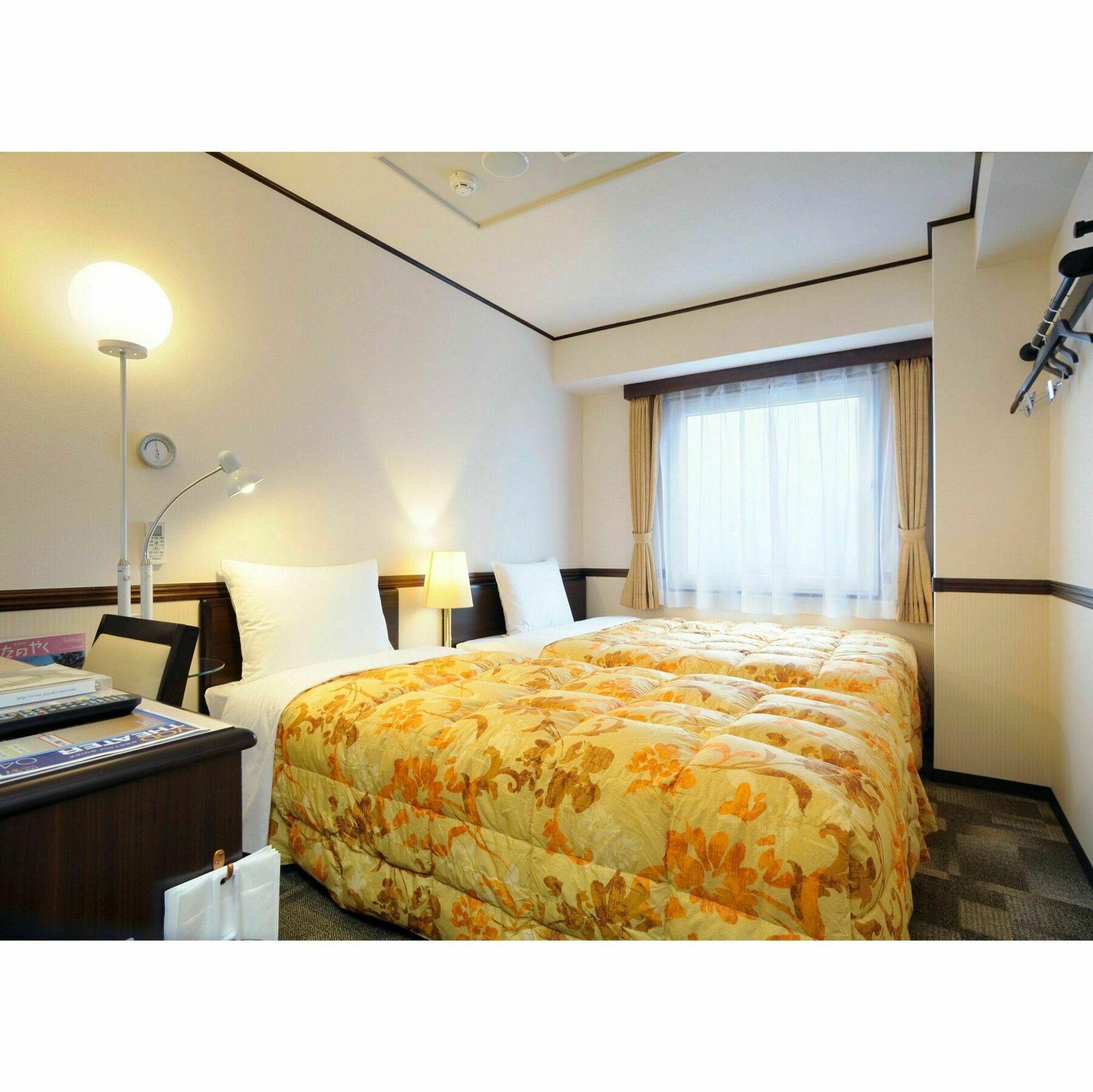 Toyoko Otemachi Hotel 3*