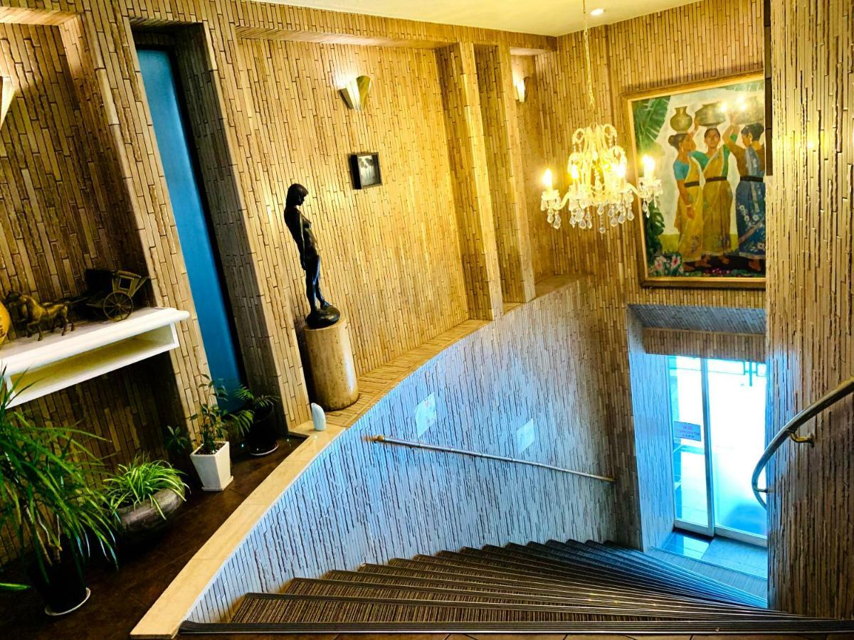 Plaza Hotel Tokyo