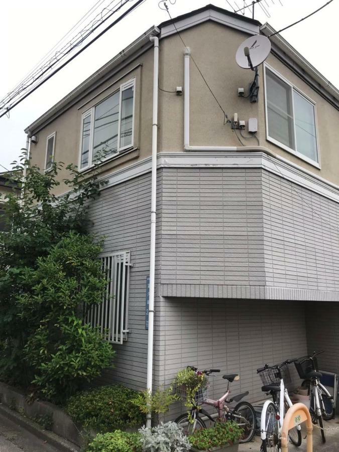 新宿御苑前の一軒家 *