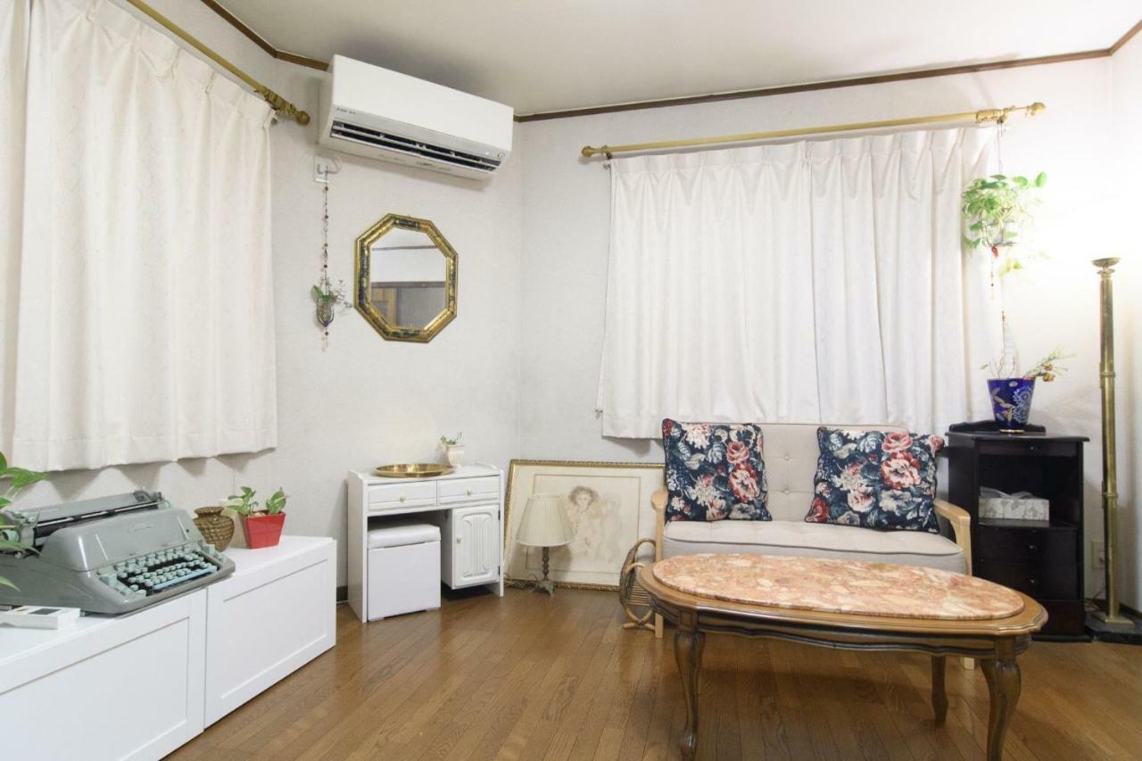 新宿御苑前の一軒家 Holiday home Tokyo