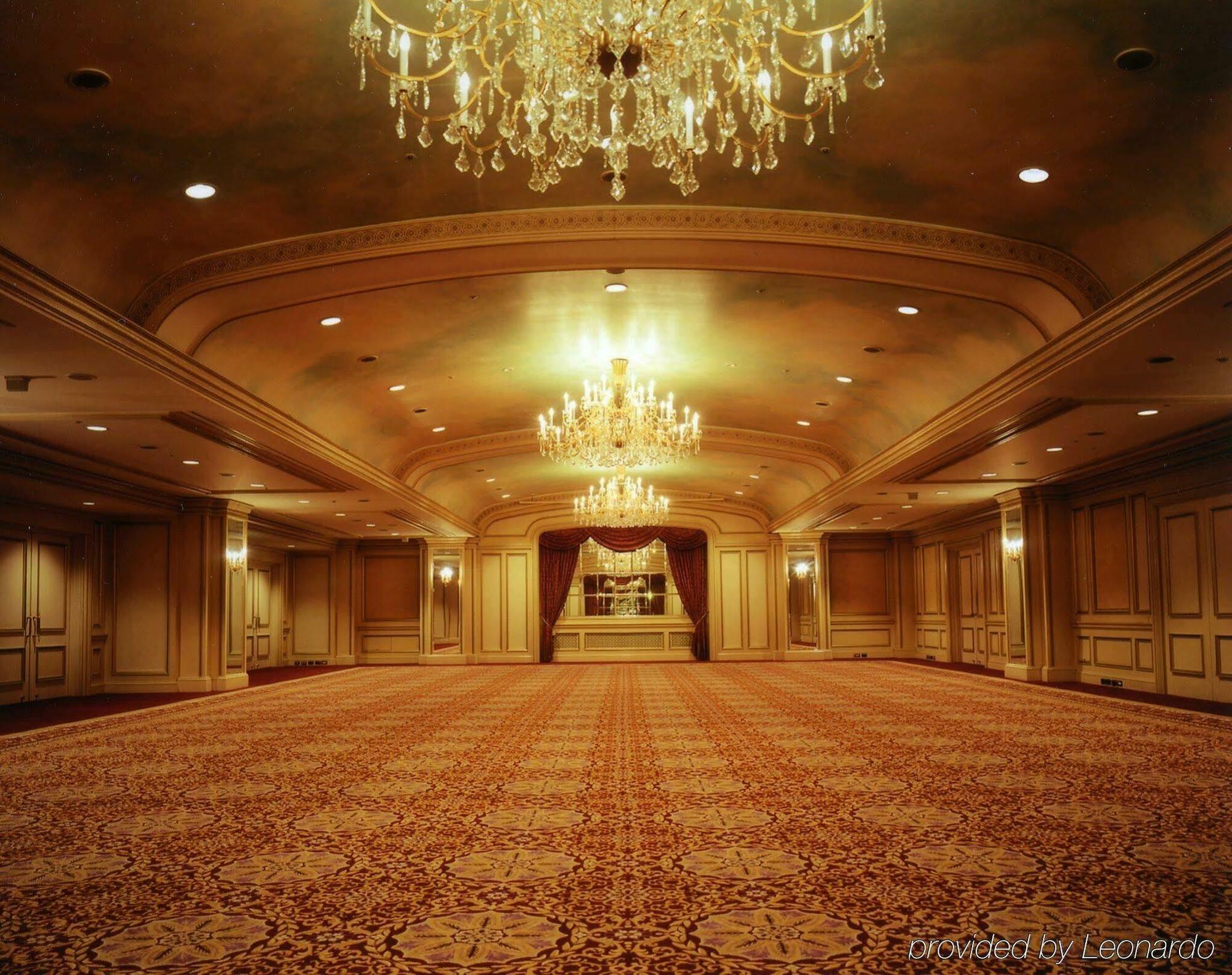 Hotel Rihga Royal 4*