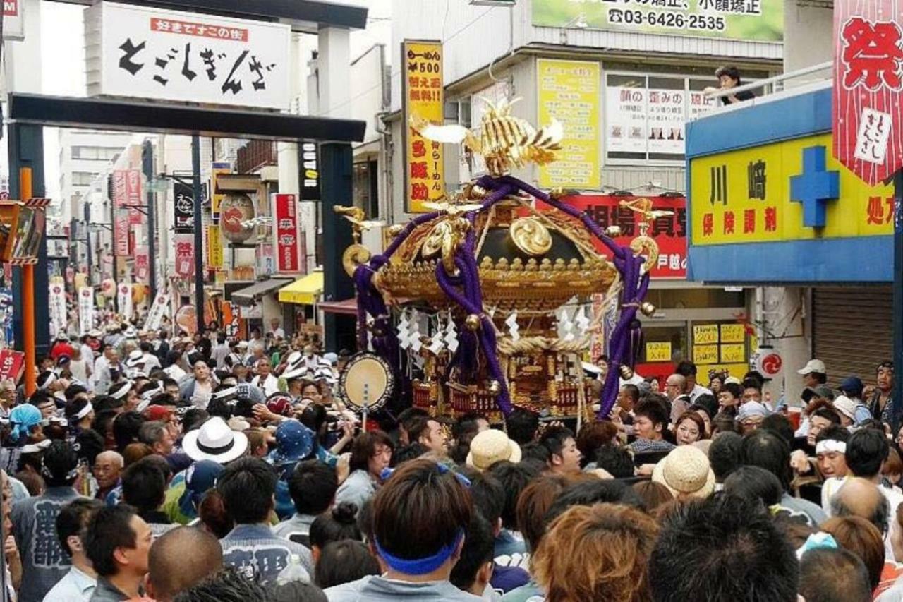 Julian Shinagawa 5 Mins Shibuya 7 Mins *