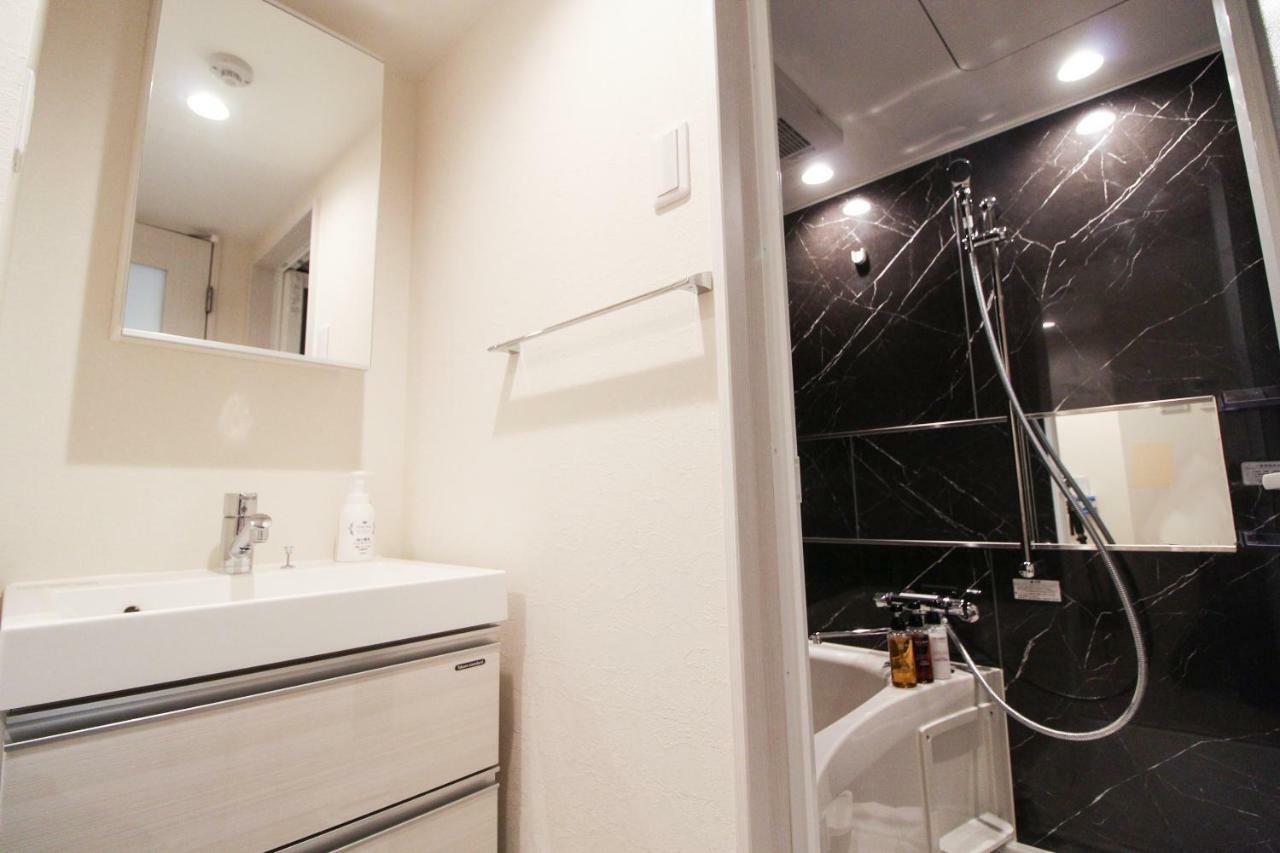 Apartment M-1 Haneda 5-ii Tokyo