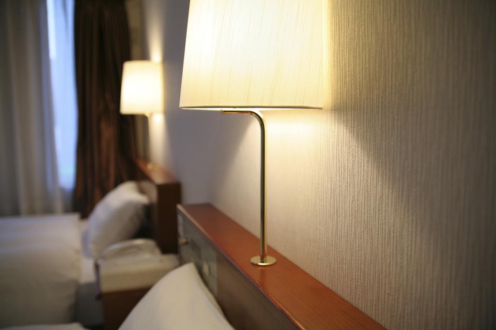 Plaza Hotel Tokyo