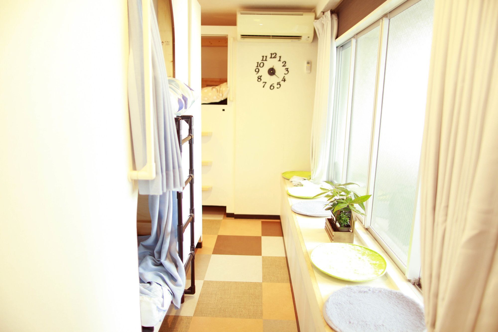 Hotel G'inns - *