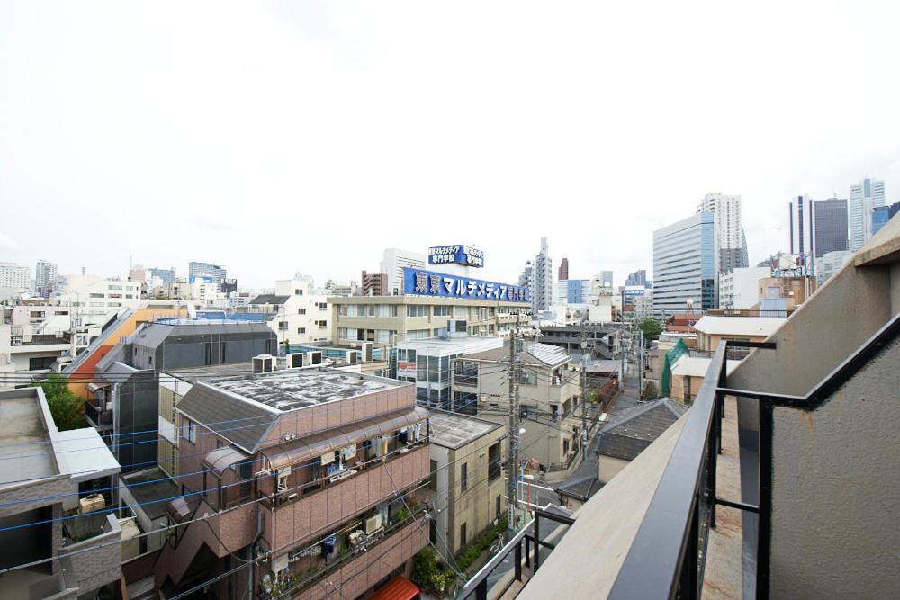 Empire In Shinjuku