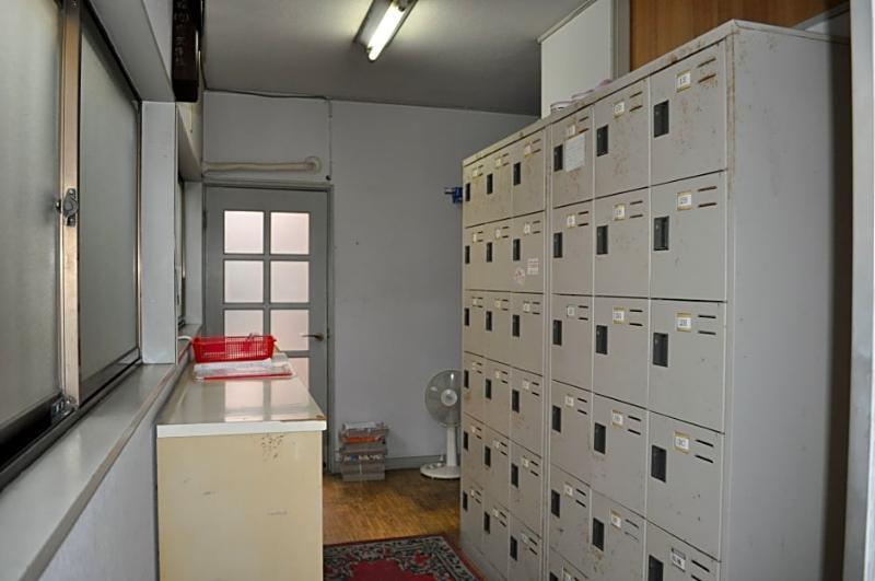 Ofu Jyoshi Kaikan 1st Building - Caters To Women Tokyo