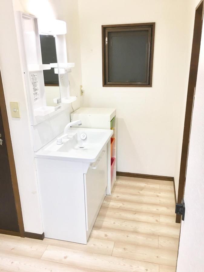 東京一哥 赤羽 包棟 6房 直達 池袋7分 上野10分 新宿13分 東京15分 渋谷18分 機場接送 可住16人 Holiday home Tokyo