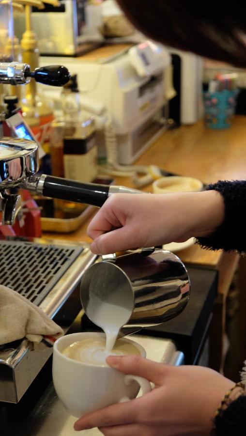 Zabutton And Coffee Tokyo