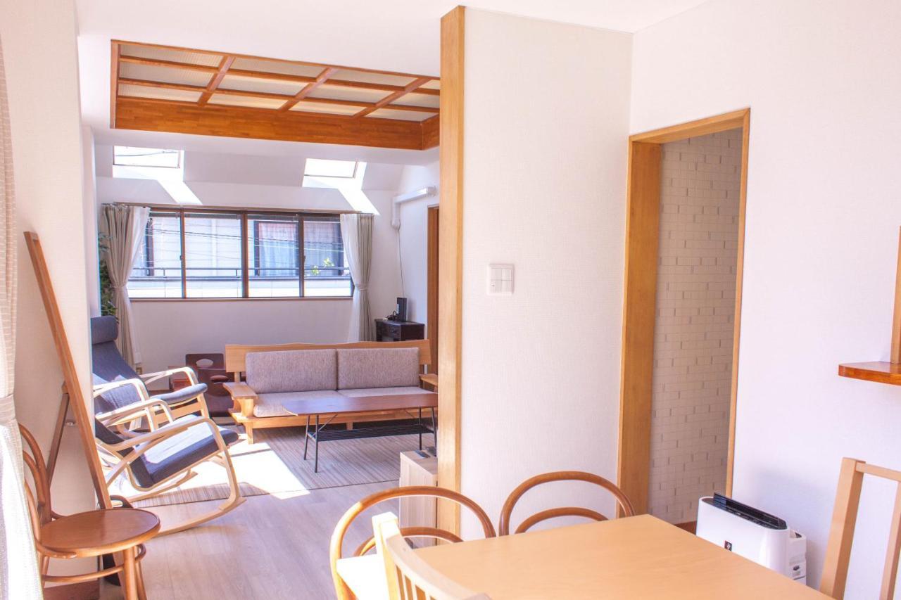Huge Japanese House - Shibuya 22 Min Direct Train 山手線大塚站走路10分鐘，電車到池袋只要3分鐘，新宿12分鐘，日式獨棟民家風超級大大大房子！ * Tokyo